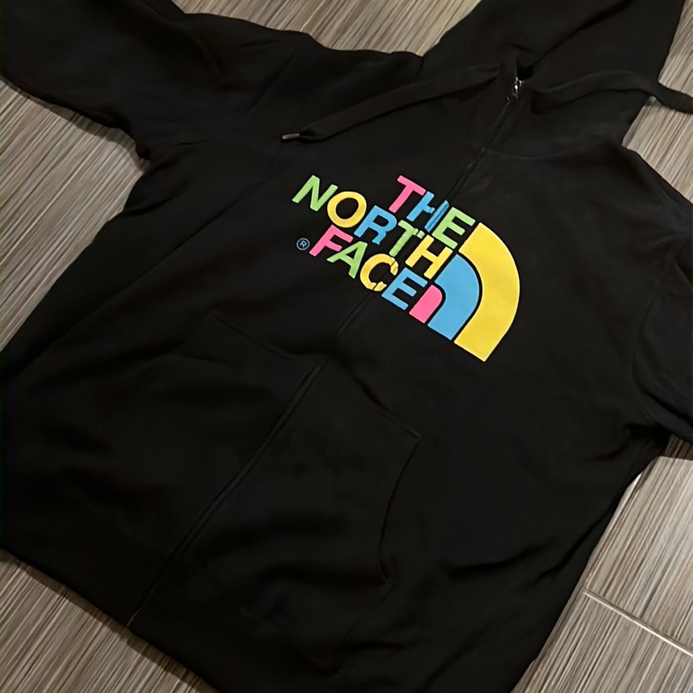 2x The North Face hoodie Black